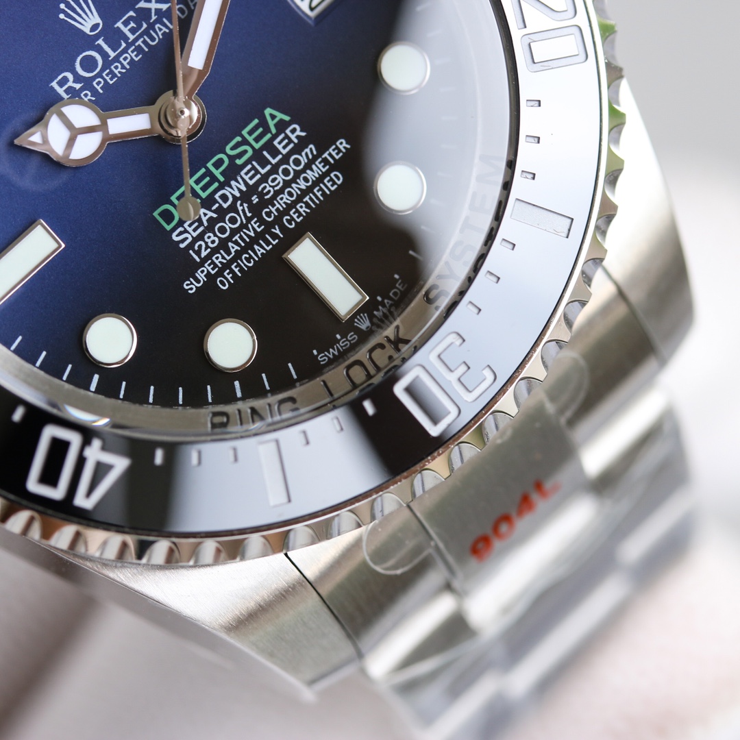 Rolex Sea-Dweller m126660-0002